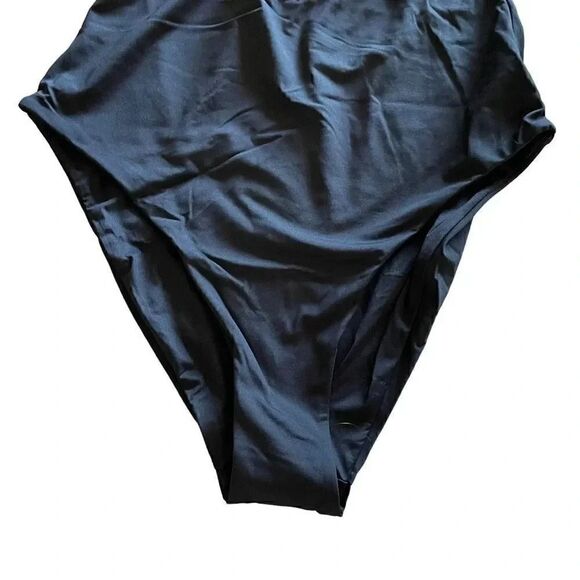 Andie The Santorini
One Piece Bathing Suit
Black Adjustable Straps SZ  LT # 1444 - Picture 5 of 14